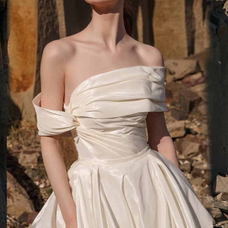 One-shoulder high-length long tail wedding dress