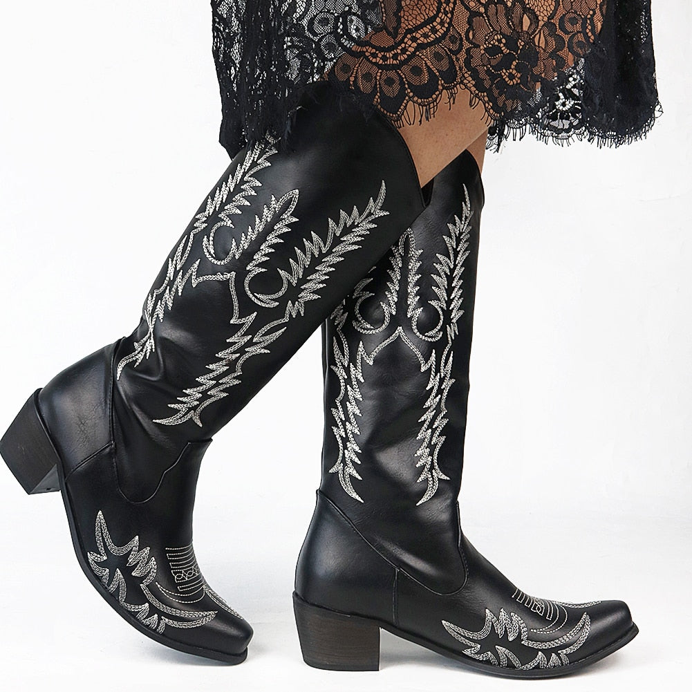 Embroidery Classic Vintage Retro Cowgirls Women's Shoes