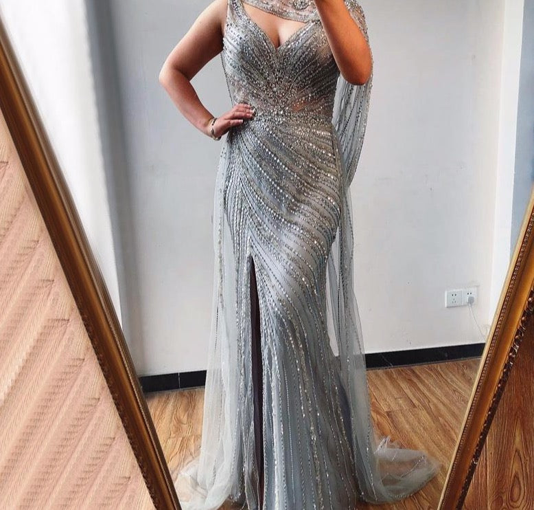 Luxury Champagne V-neck Sexy Evening Dresses 2020 Diamond Beading Sleeveless Mermaid Formal Dress - LiveTrendsX