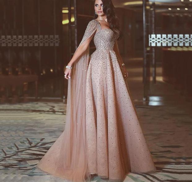 Gold Backless Sexy Luxury Evening Dresses 2020 Dubai Crystal Sleeveless A-Line Formal Dress - LiveTrendsX