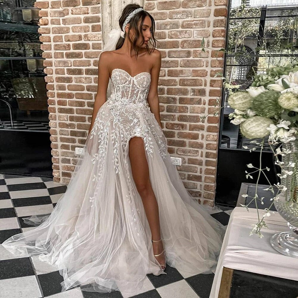 Gy Mermaid Strapless Boho Fish Bridal Gowns Open Back Princess Party Gowns Lace Wedding Dresses With Puffy Tulle Skirt - LiveTrendsX