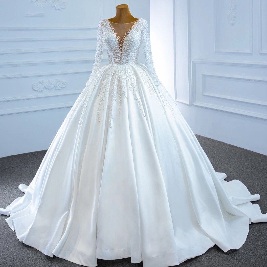 Luxury Pearls Ball Gown Wedding Dress Long Sleeve Elegant Satin Wedding Gown Bridal Dresses Court Train V Neck - LiveTrendsX