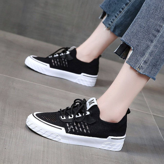 Mesh Surface Hollow Soft-soled Shoes