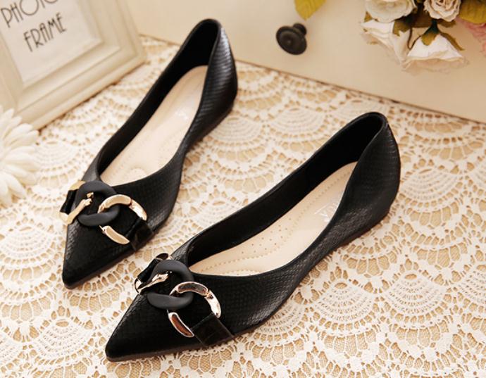 flat bottom pointed end Women's shoes