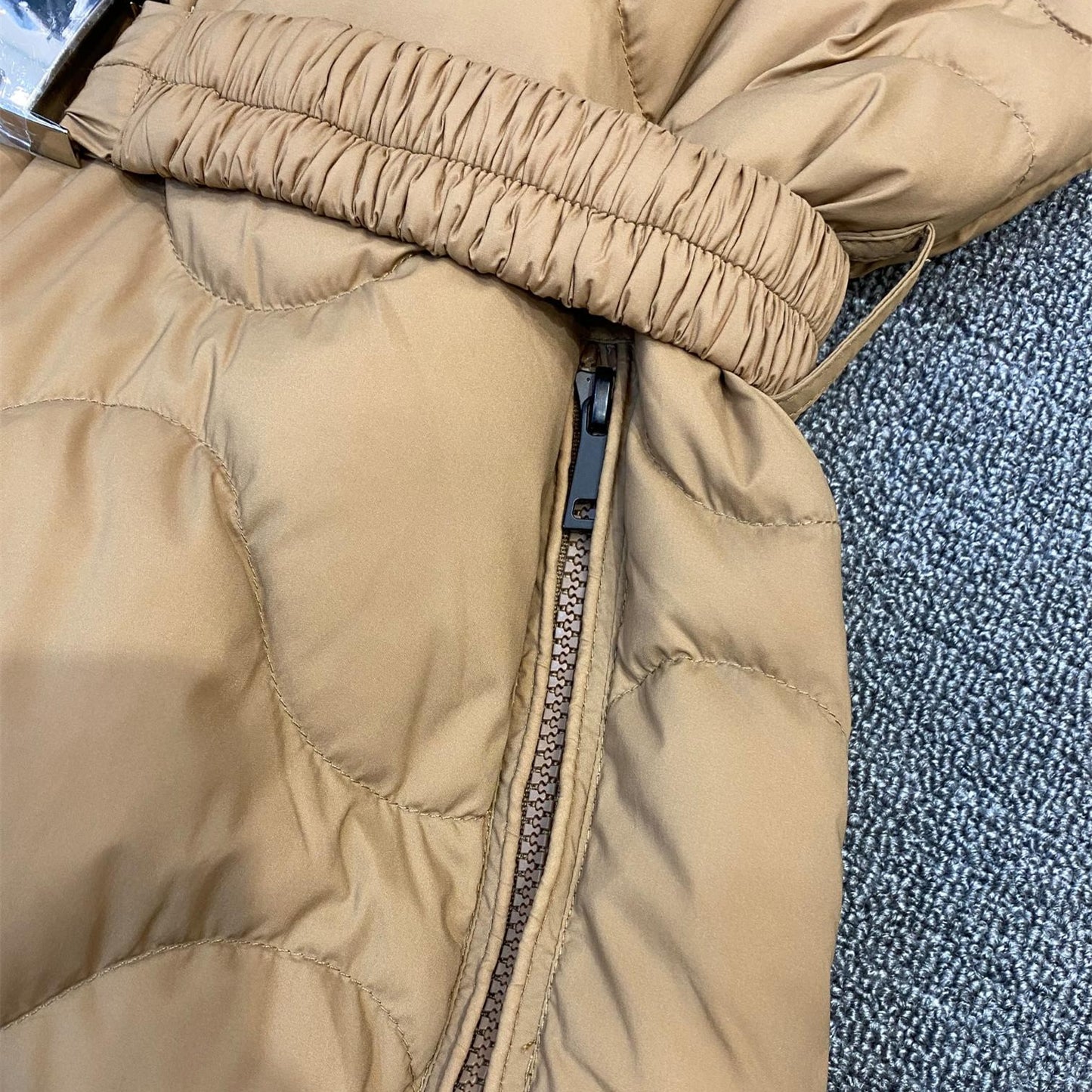 Women Long Down Coats  Zipper up 90% White Duck